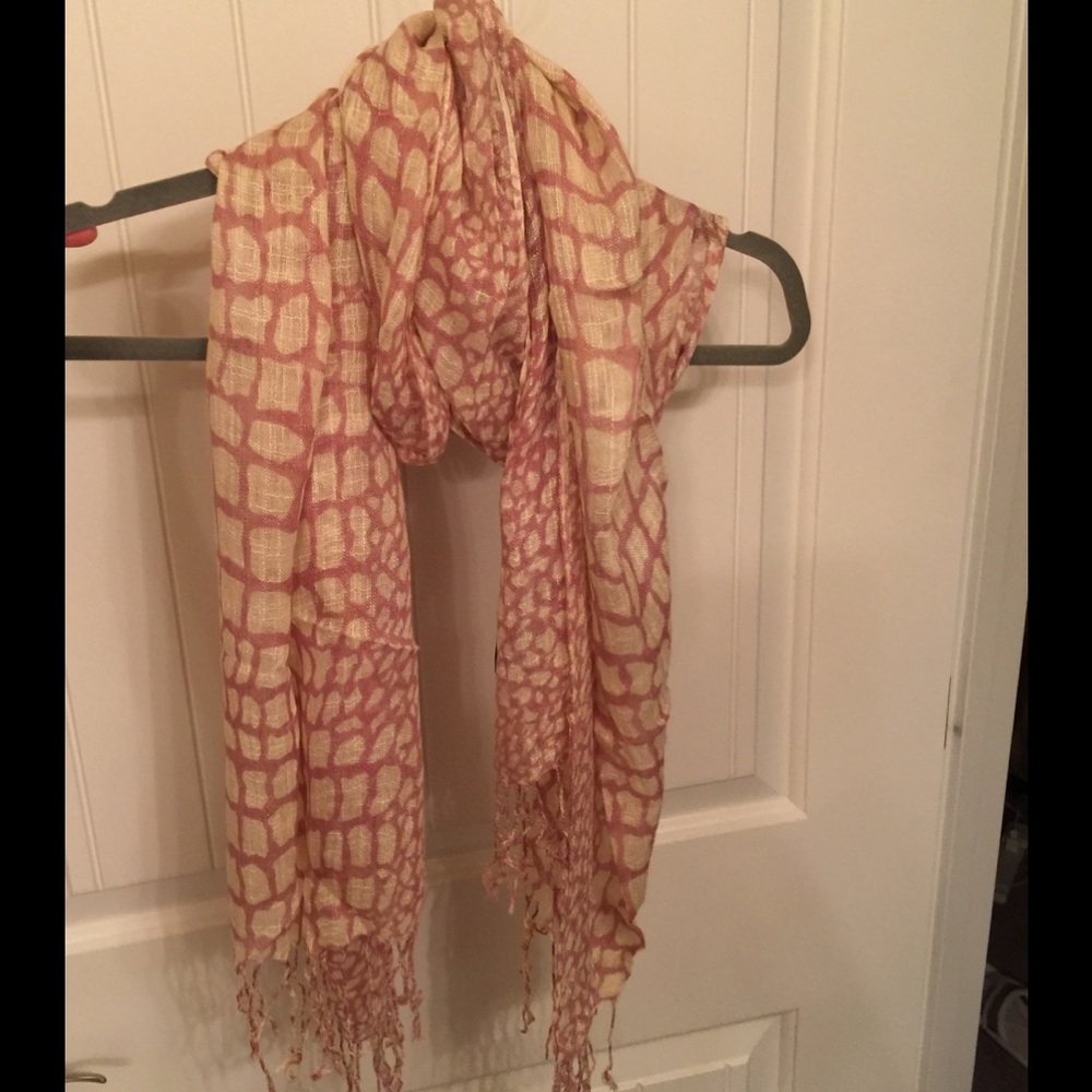 NWOT Pink Ivory Scarf